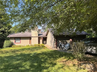 15 Golden Oaks Ln, Fletcher, NC 28732