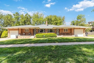 2206 N 56th St, Omaha, NE 68104