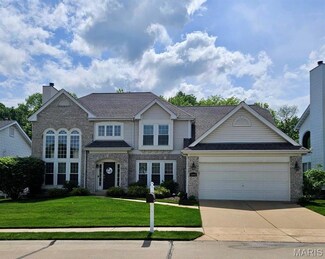 17044 Westridge Oaks Dr, Grover, MO 63040