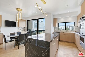 121 S Canon Dr Unit 401, Beverly Hills, CA 90212