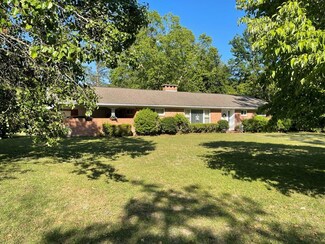 35 Edgewater Dr, Sumter, SC 29150