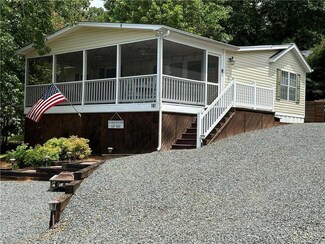 101 Badin View Dr, New London, NC 28127
