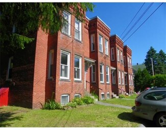 32 Circle St, Templeton, MA 01436