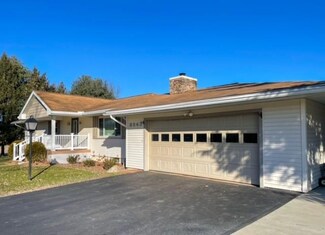 8243 Lamor Rd, Mercer, PA 16137