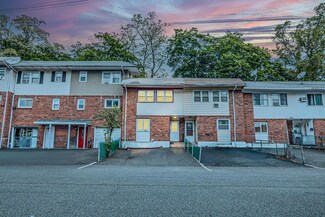 12 Roosevelt Dr, West Haverstraw, NY 10993