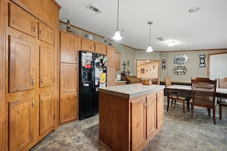 470 Antigua Dr, Point Blank, TX 77364