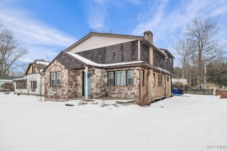 9723 Lenox St, Angola, NY 14006