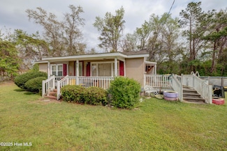 95 Peterson Rd, Delco, NC 28436