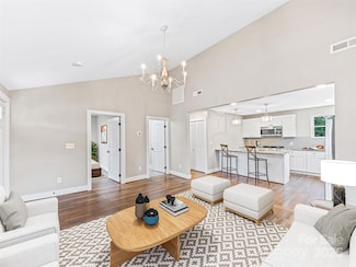 162 Courtland Place, Asheville, NC 28801