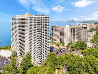 12700 Lake Ave Unit 405, Lakewood, OH 44107