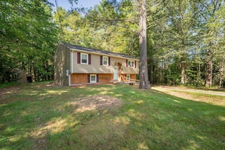 30 Diamond Ln, Goffstown, NH 03045