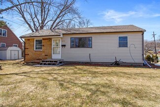 308 3rd St S, Bayport, MN 55003