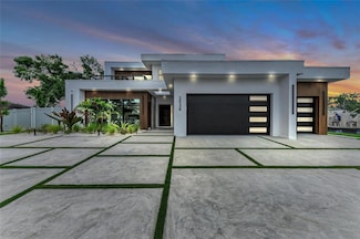2038 Datura St, Sarasota, FL 34239
