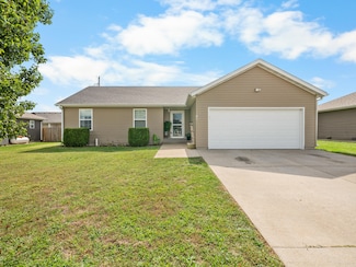 780 W Stewart St, Bolivar, MO 65613