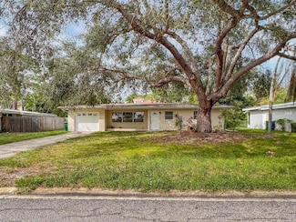 1649 Livingstone St, Sarasota, FL 34231