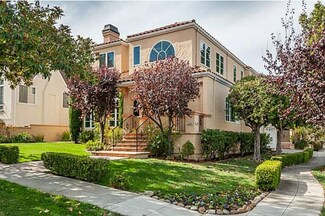 2700 Hillside Dr, Burlingame, CA 94010