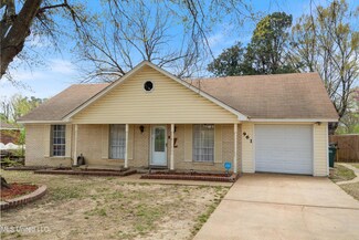 961 Charter Oak Dr, Southaven, MS 38671