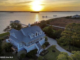 8824 Shipwatch Dr, Wilmington, NC 28412