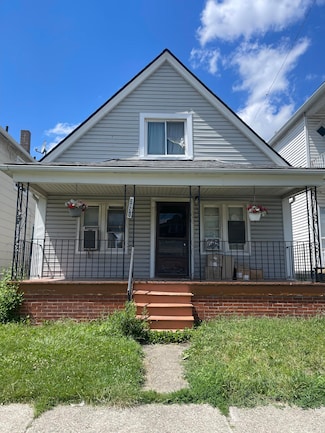 2971 Roosevelt St, HamtraMcK, MI 48212