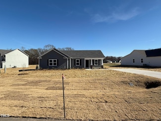 44 Harvest Hills Ln, Dunn, NC 28334