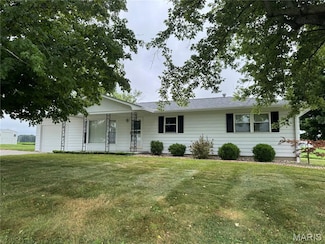5662 Ohlwine Rd, Red Bud, IL 62278