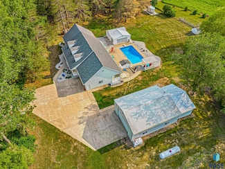 24105 461st Ave, Chester, SD 57016