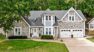 125 Dauphine Dr, Lake Saint Louis, MO 63367