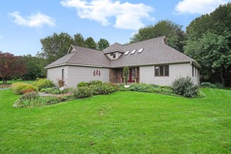 9304 Enchantment Dr SE, Alto, MI 49302