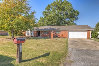 1218 S 103rd Ave E, Tulsa, OK 74128