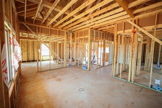 10320 SW 55th St, Mustang, OK 73064