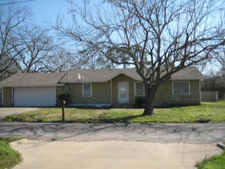 303 N Lamar St, Tioga, TX 76271