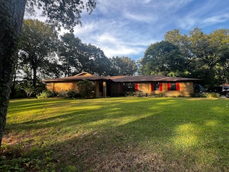 1918 Rachel St, Tupelo, MS 38804