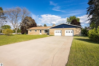 3763 Delta Dr, Traverse City, MI 49685