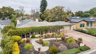 1015 W River Ln, Santa Ana, CA 92706