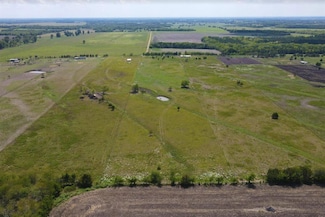 871 Cr 15190, Blossom, TX 75416