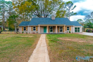 2323 Springdale Rd SE, Decatur, AL 35601