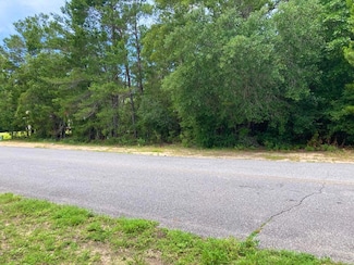 2801 Pga Blvd, Navarre, FL 32566
