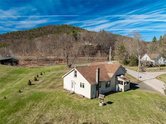 8 Conine Rd, Prattsville, NY 12468