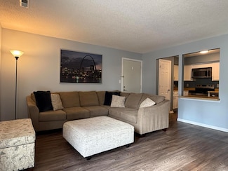 500 Columbia Dr Unit D, Columbia, MO 65201