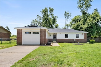 2511 Purdue Cir, Bentonville, AR 72712