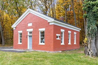 465 Marsh Rd, Pittsford, NY 14534