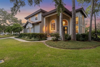 700 Sand Pine Dr NE, Saint Petersburg, FL 33703