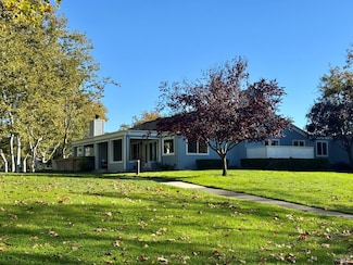 9188 Lakewood Dr, Windsor, CA 95492