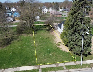 2910 Smith St, Fort Wayne, IN 46806