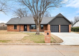1512 W Oak St, El Reno, OK 73036