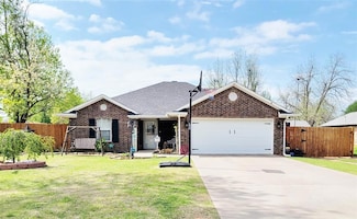 1821 W Montana Ave, Chickasha, OK 73018