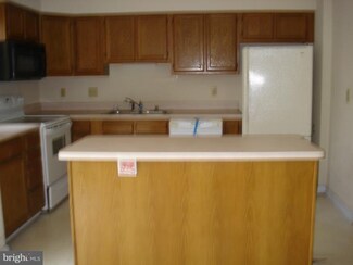 13176 Windjammer Ave, Solomons, MD 20688