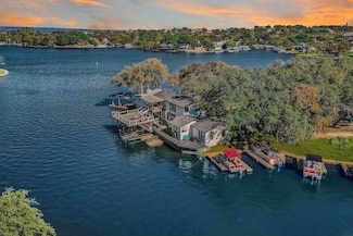 715 Sunrise Dr, Sunrise Beach Village, TX 78643