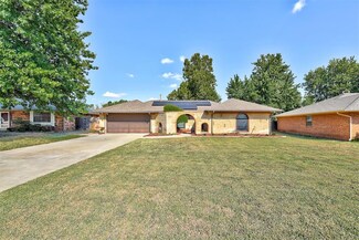 7621 Lippert Ln, Oklahoma City, OK 73162