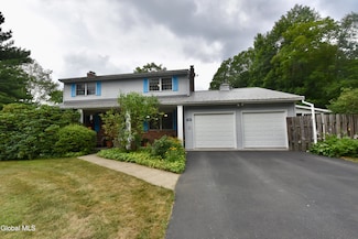63 Edgewood Dr, Averill Park, NY 12018